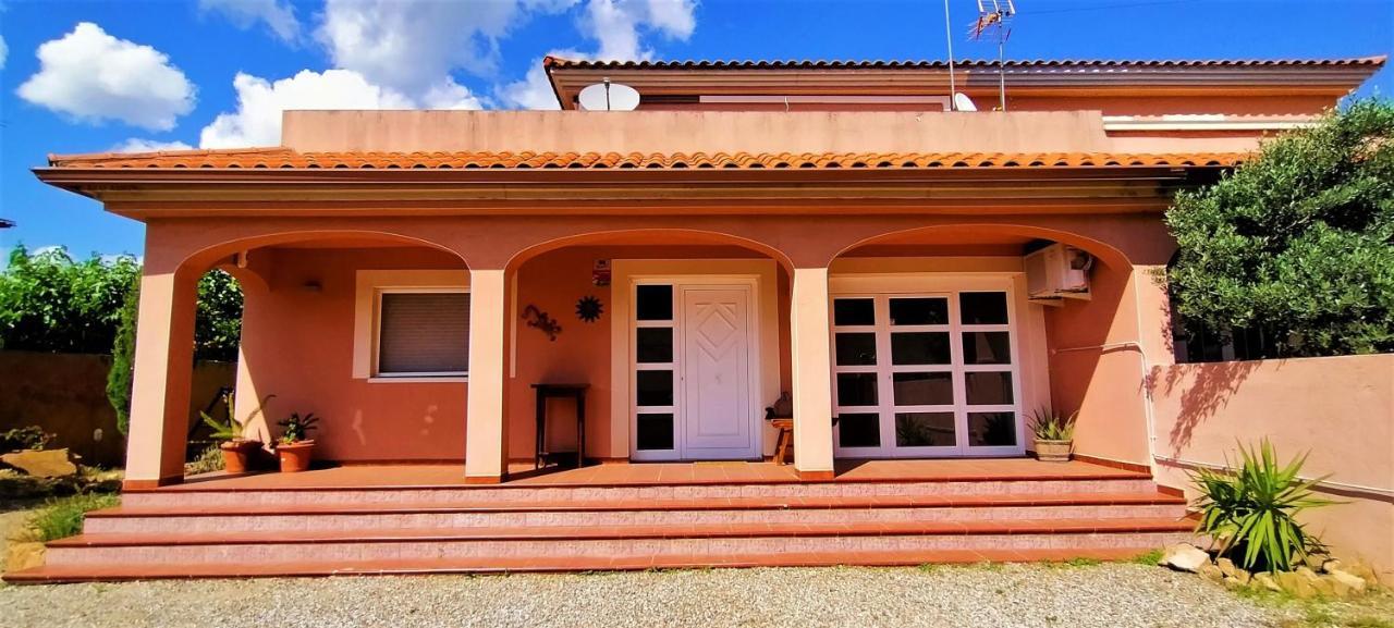 Villa Du Lac Speciale Pour Famille Avec Enfant Riudecanyes Экстерьер фото